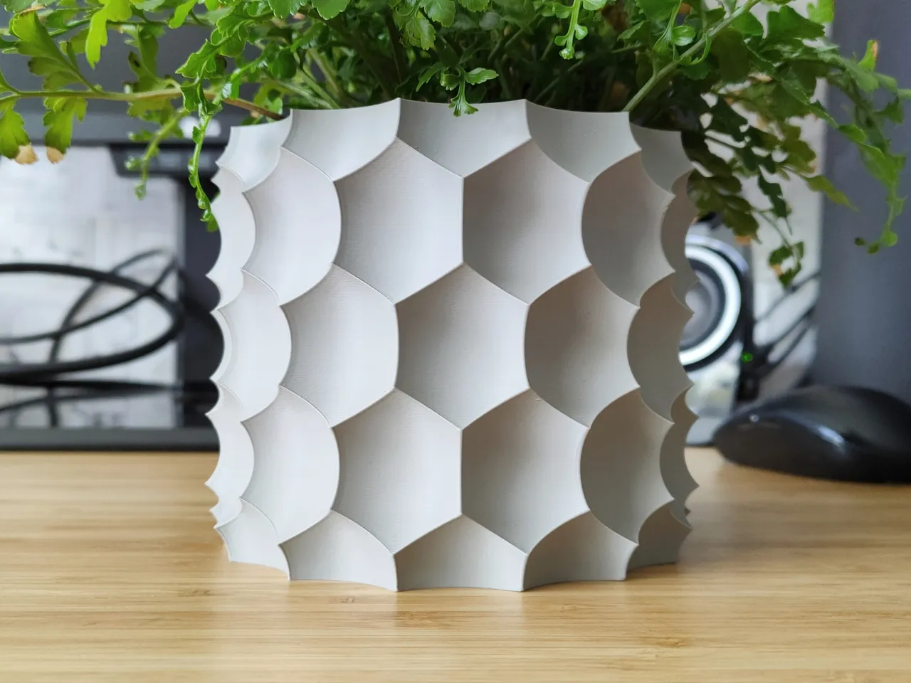 Antisphere Vase