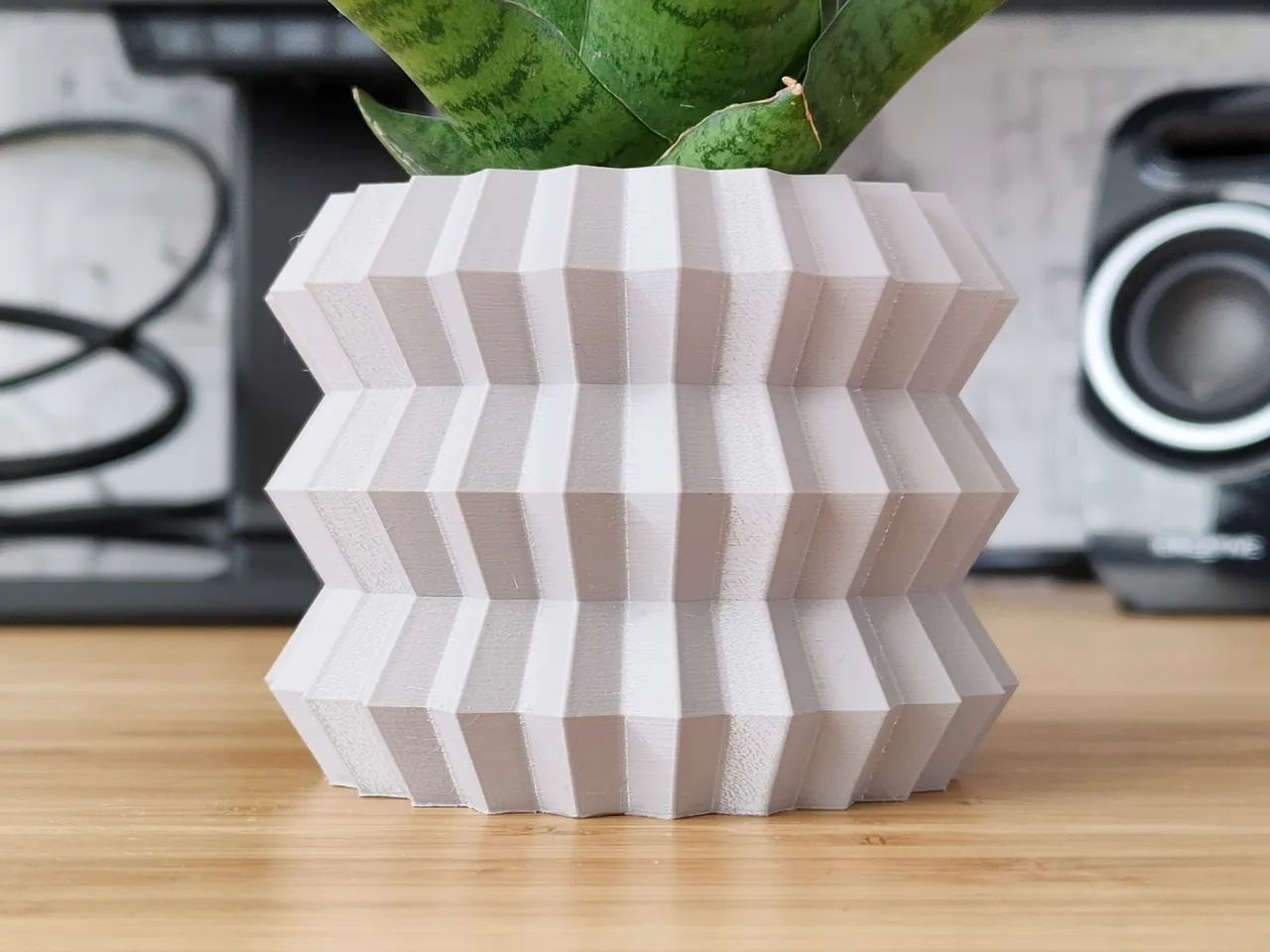 Static Energy Vase