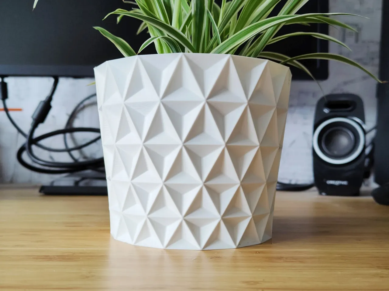 Triangle-v-vase